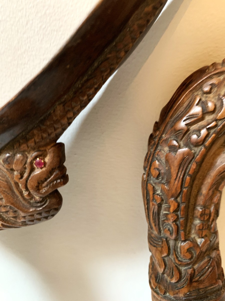 Kriss indonésien  à incrustations de pierres avec son fourreau-photo-1