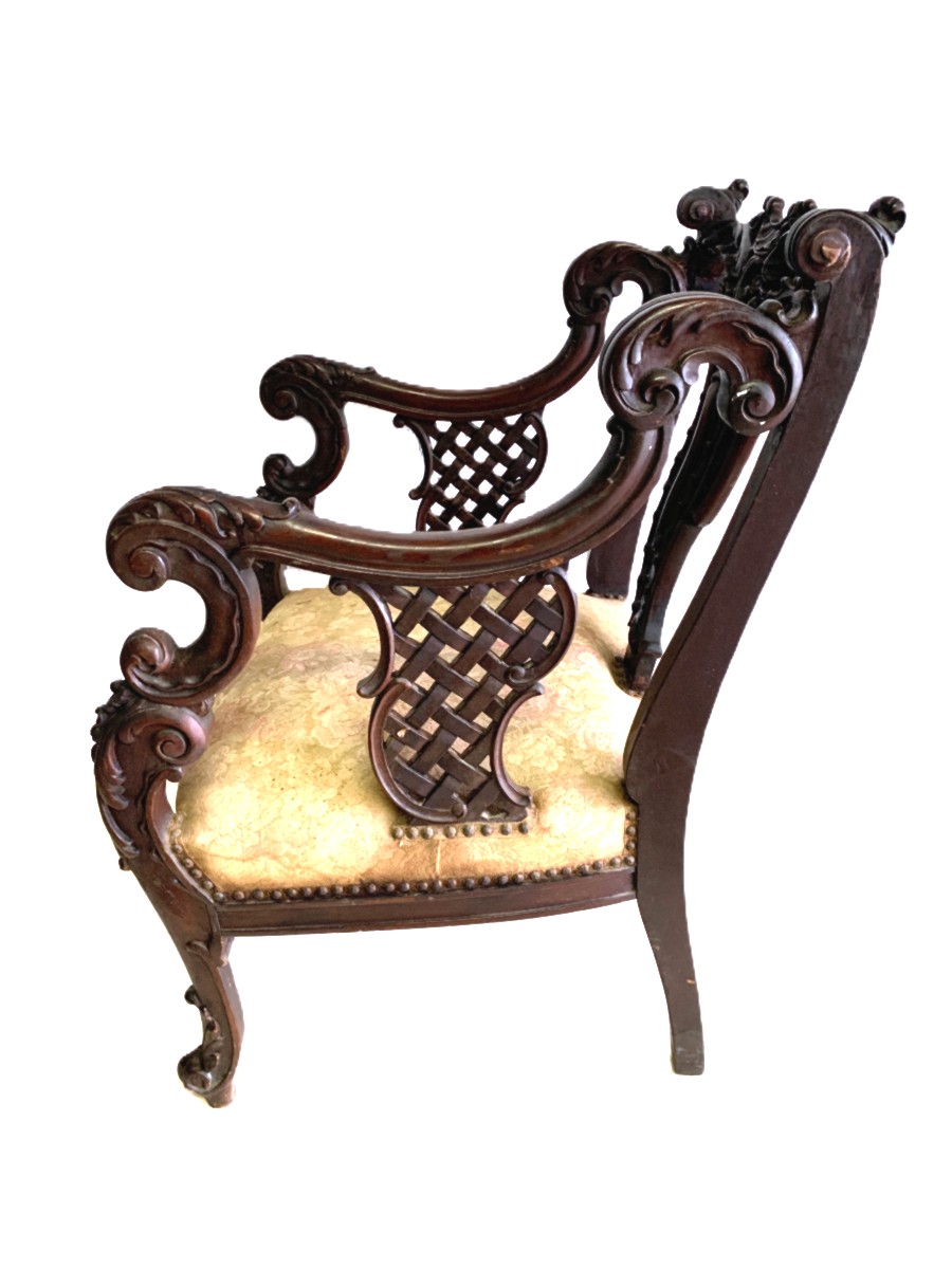 Fauteuil d'apparat victorien en acajou sculpté-photo-2