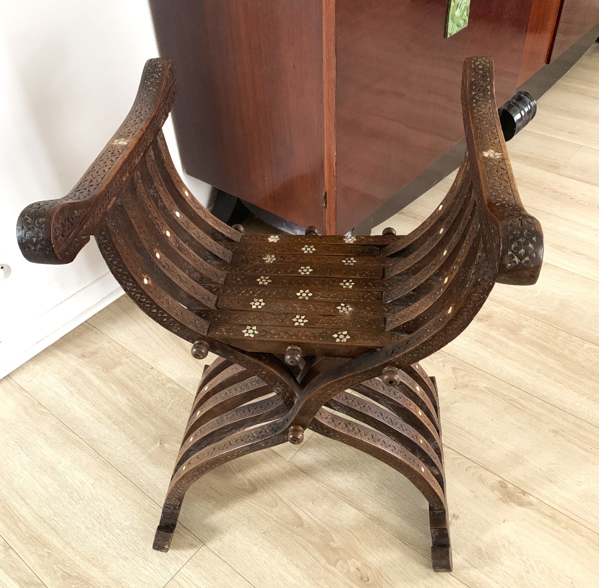 Fauteuil syrien " curule " à incrustations de nacre-photo-2