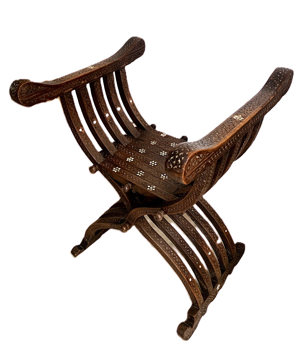 Fauteuil syrien " curule " à incrustations de nacre