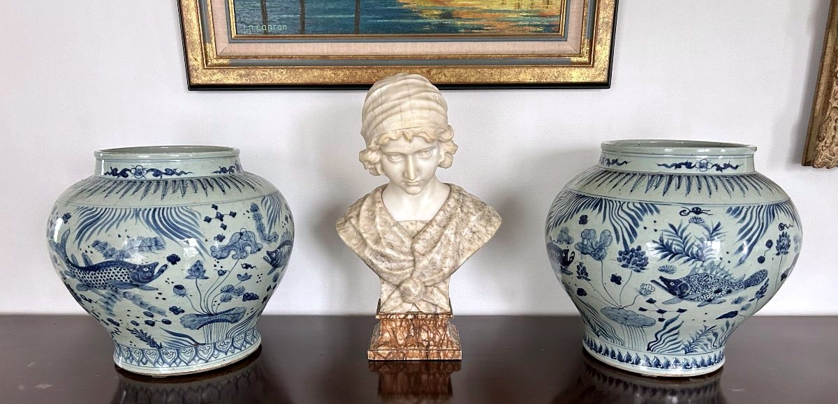Pair Of Far Eastern Porcelain Vases Or Jars-photo-2