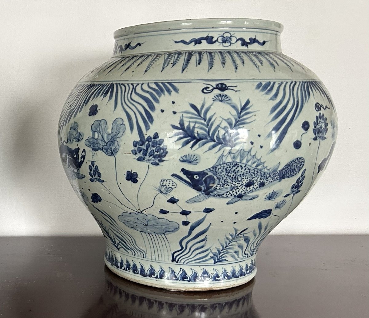 Pair Of Far Eastern Porcelain Vases Or Jars-photo-4