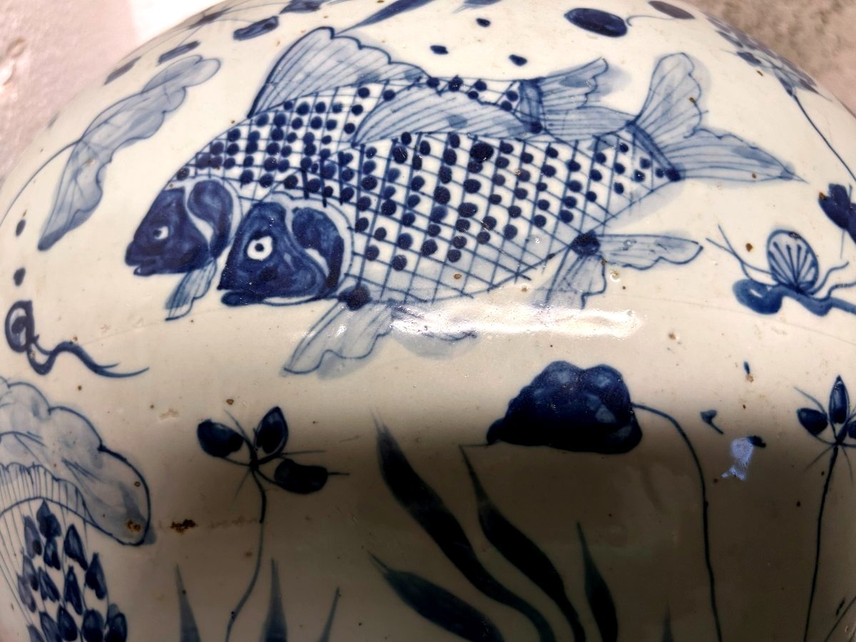 Pair Of Far Eastern Porcelain Vases Or Jars-photo-2