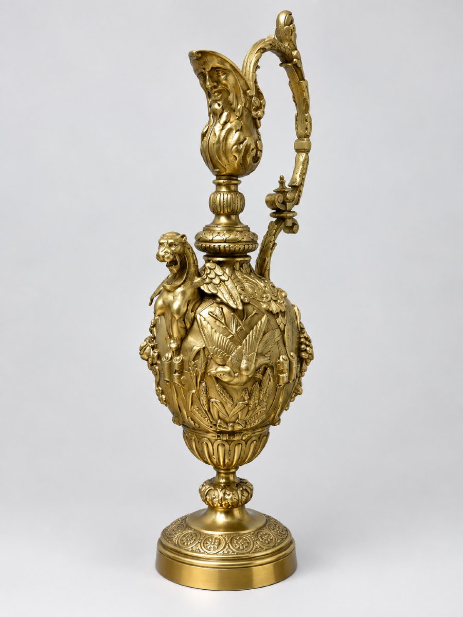 Aiguière en bronze doré style Renaissance