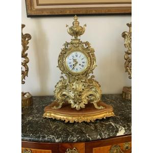 Pendule cartel en bronze style Louis XV rocaille
