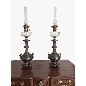 Paire de grandes lampes à pétrole en bronze et cristal 