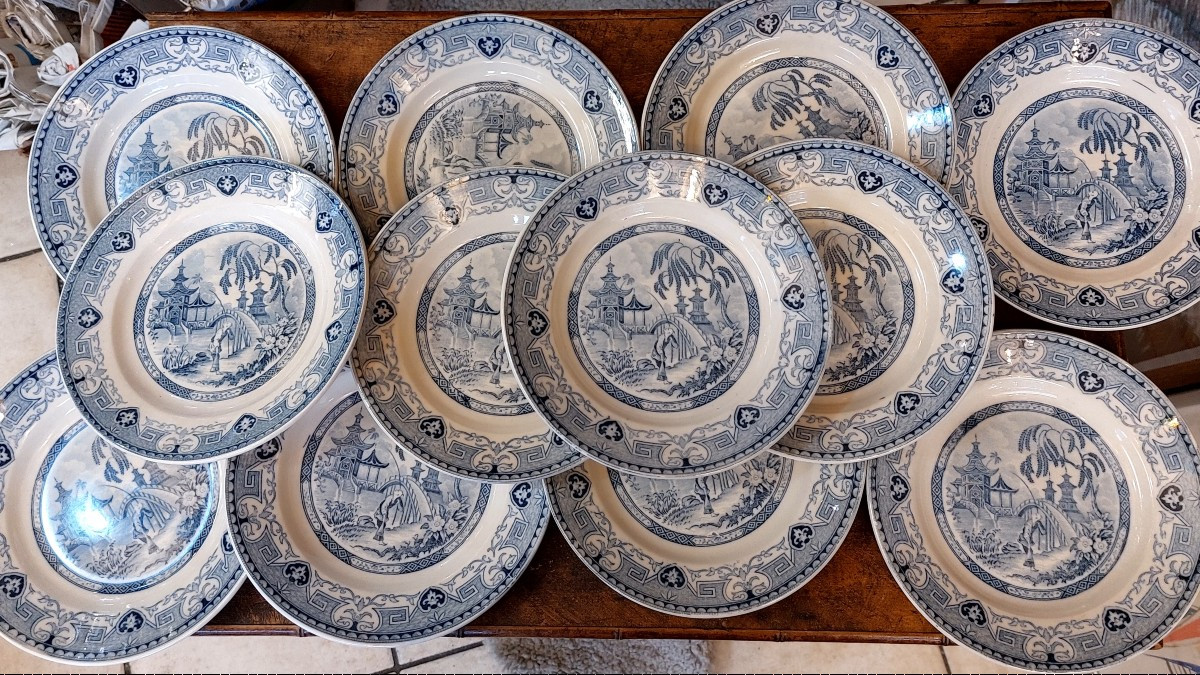 12 assiettes à entremet Yeddo