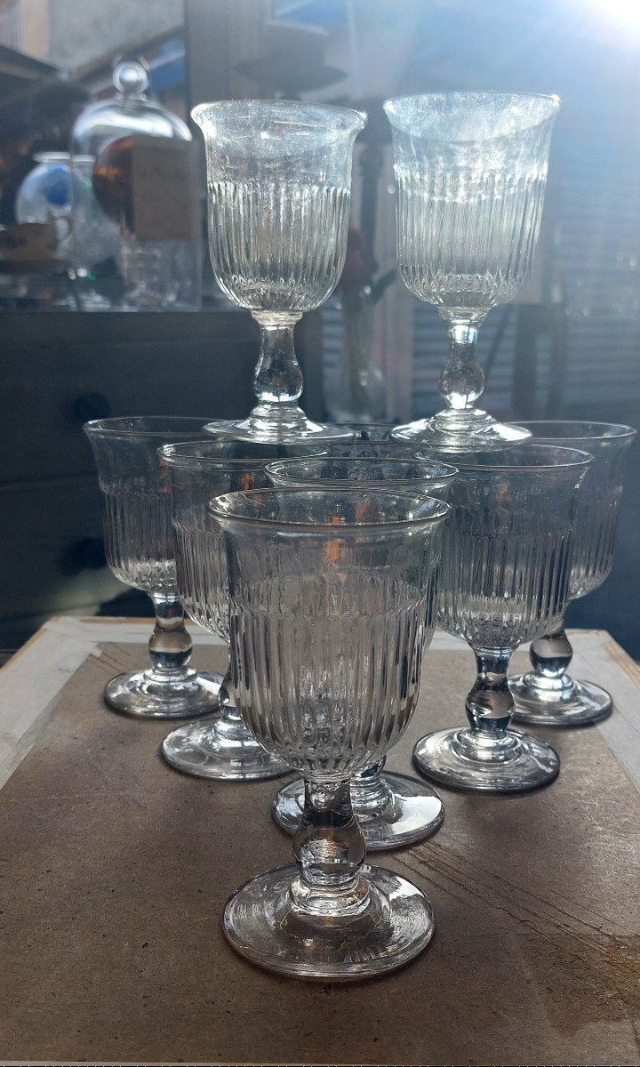 Série 9 verres à eau Soufflé/pressé  XIXeme