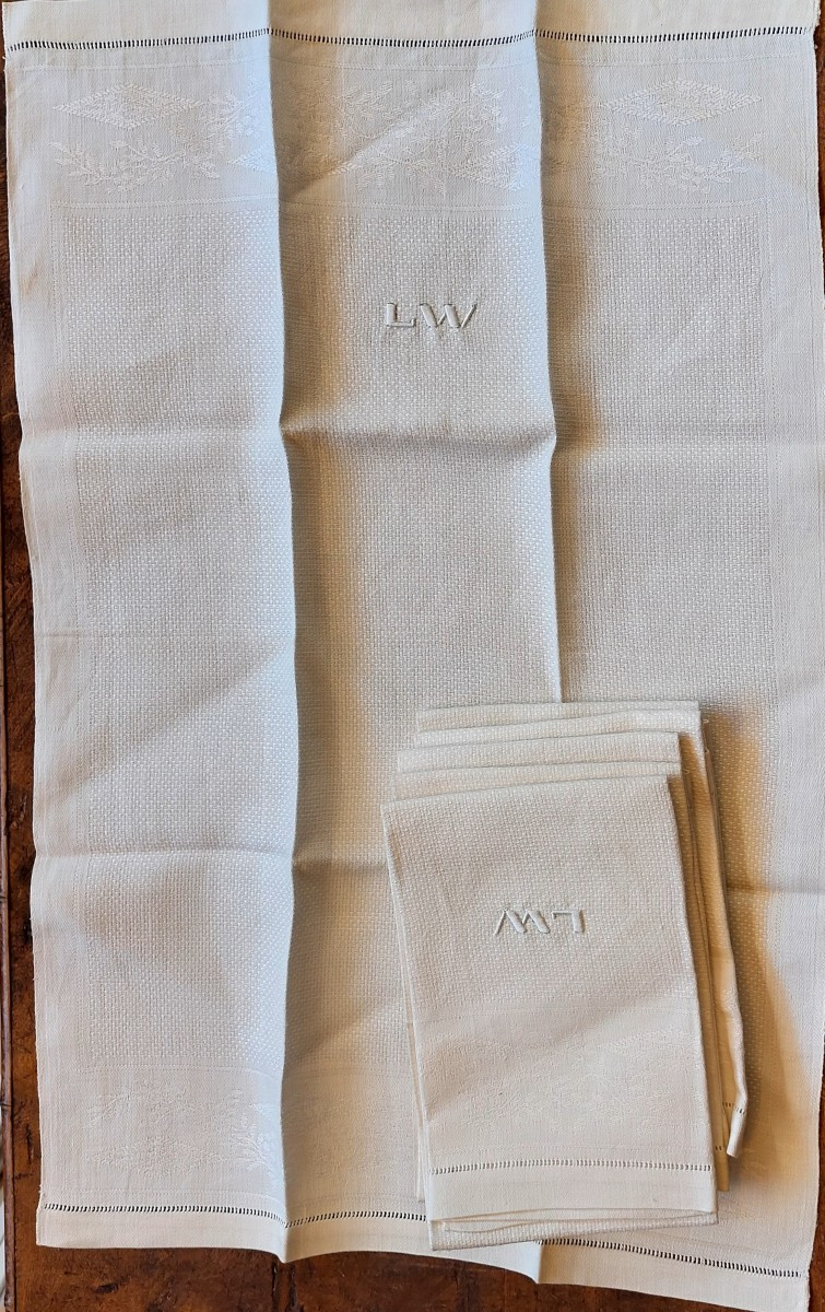 6 Monogrammed Honeycomb Napkins Lw
