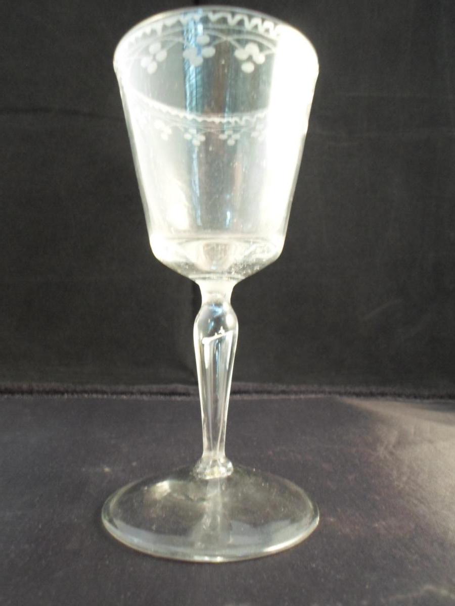 XVIIIth Engraved Glass