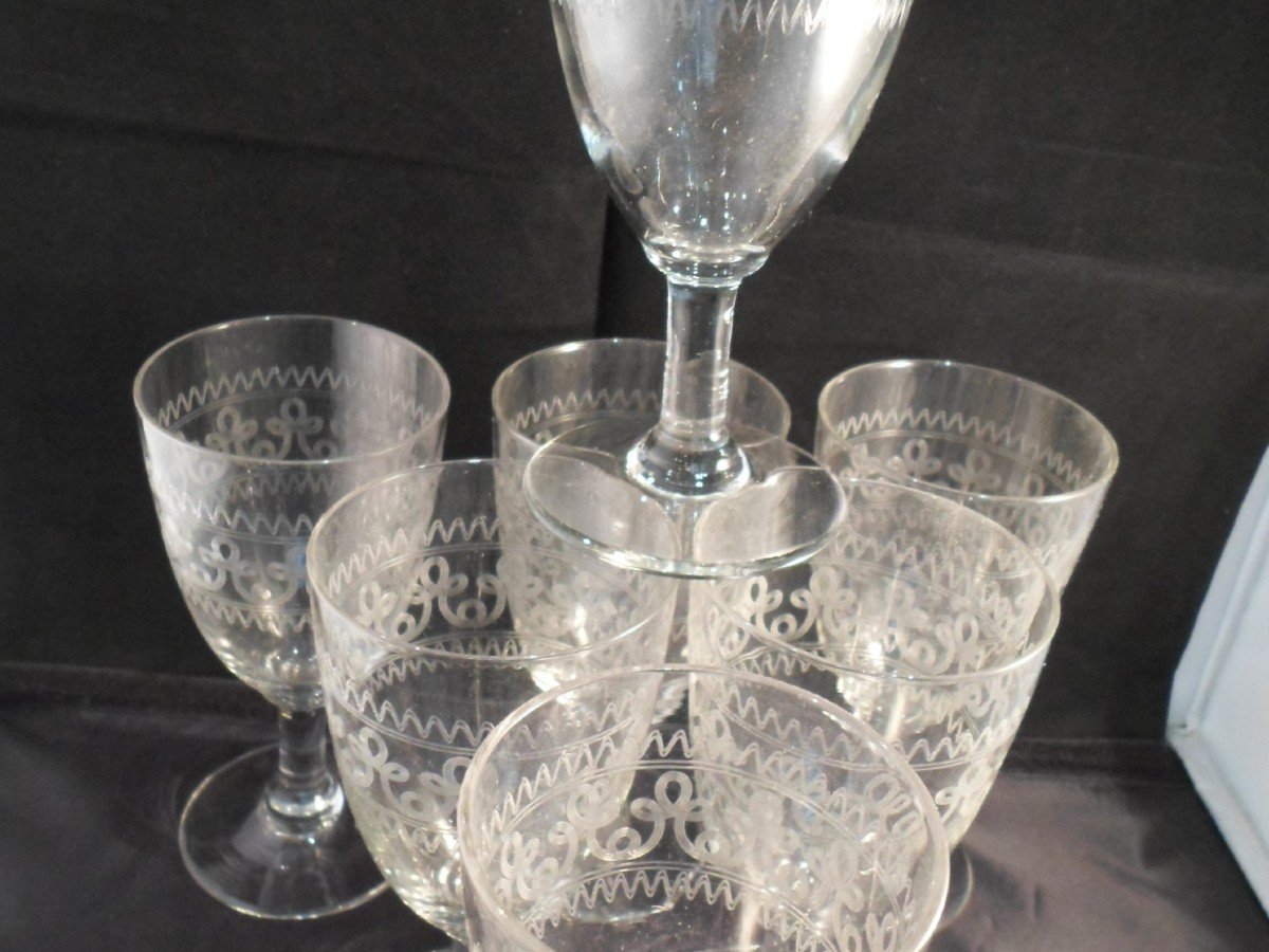 7 Engraved Water Glasses Early Twentieth-photo-2