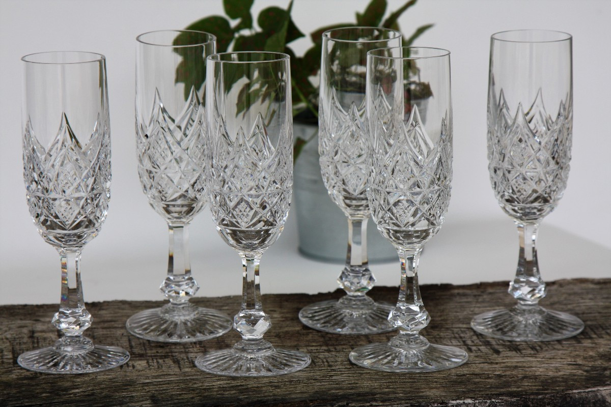 Set de 6 flûtes à champagne en cristal de Baccarat, modèle Colbert