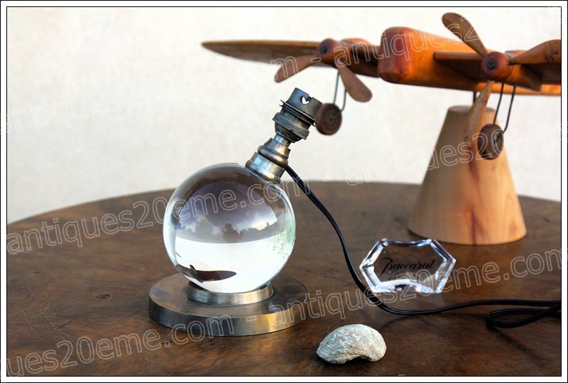 Lampe moderniste cristal de Baccarat et Jacques Adnet