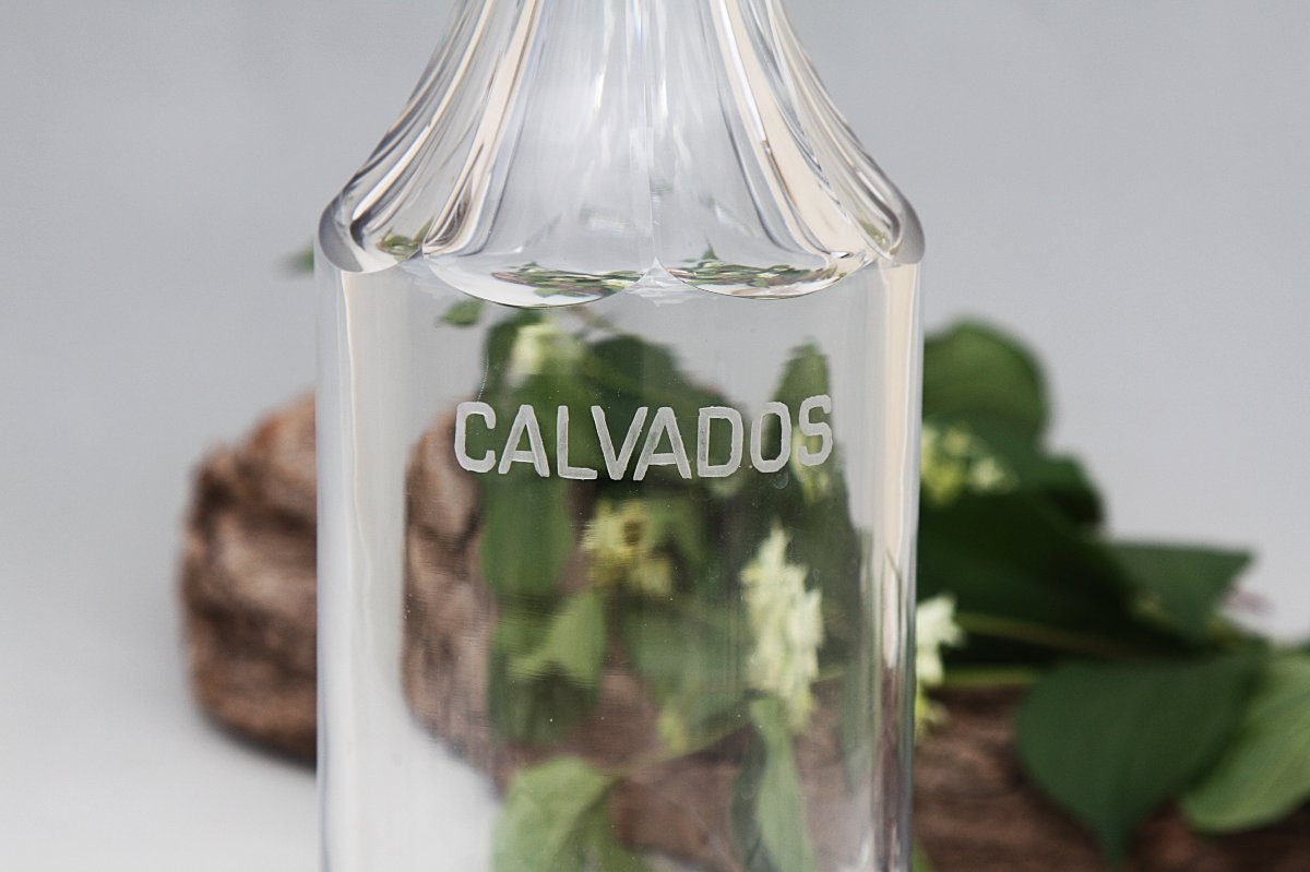 Rare Baccarat Crystal Calvados Decanter, "maladetta" Model-photo-3
