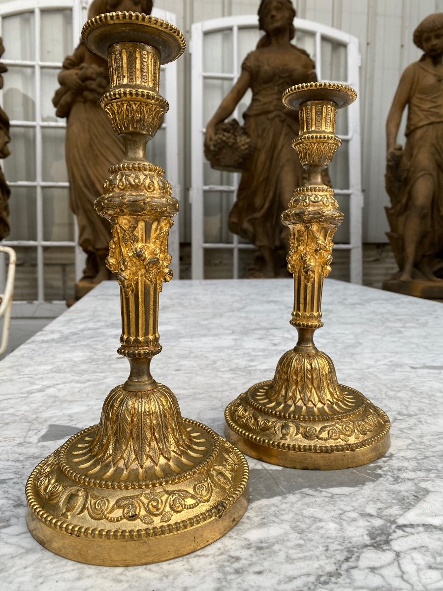 Paire De Bougeoirs / Flambeaux De Style Louis XVI En Bronze Doré, époque 19ème 