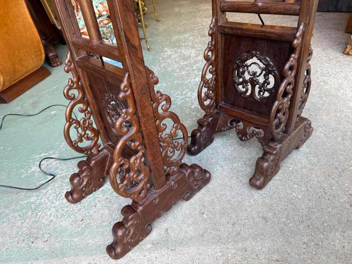 Paire de lampadaires asiatiques en bois exotique sculpté, Chine XXème-photo-2
