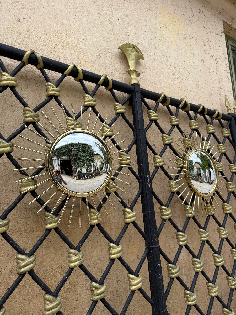 Paire de miroirs sorcière en laiton et métal doré XXème siècle -photo-3