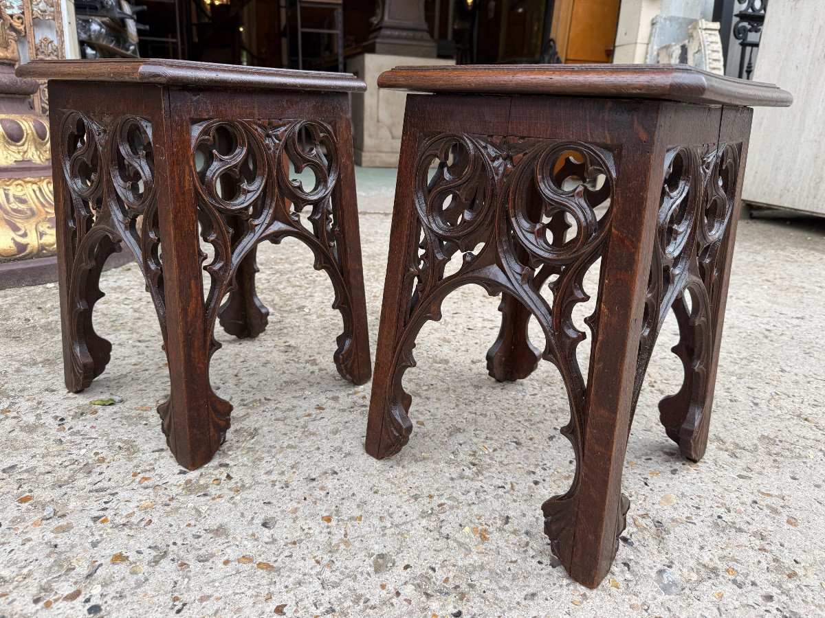 Pair Of Gothic Style Stools In Carved And Openwork Oak, To Be Restored -photo-2