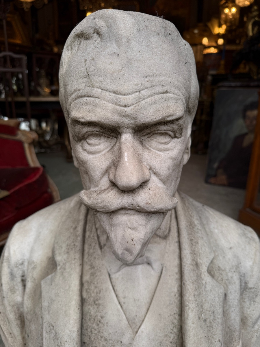 Buste en marbre blanc représentant Louis Pasteur signé Godefroid Devreese (1861-1941)-photo-7
