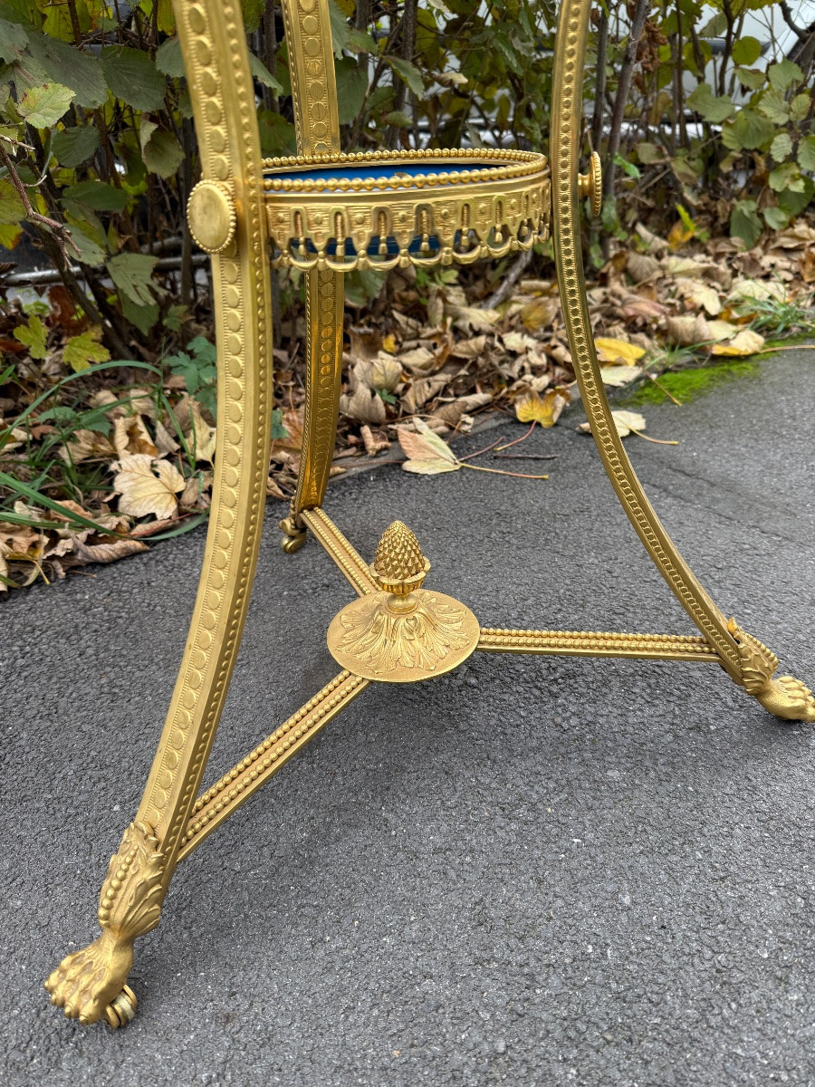 Guéridon de style Louis XVI en bronze doré et plat en porcelaine dans le goût de Sèvres -photo-4