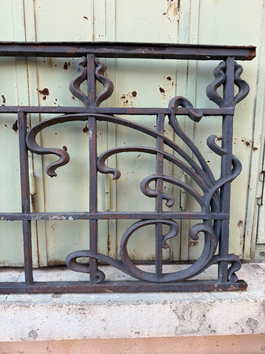 Lot de 15 grilles / appuis de fenêtre / garde corps d’époque art nouveau 1900, style Nouille.-photo-2