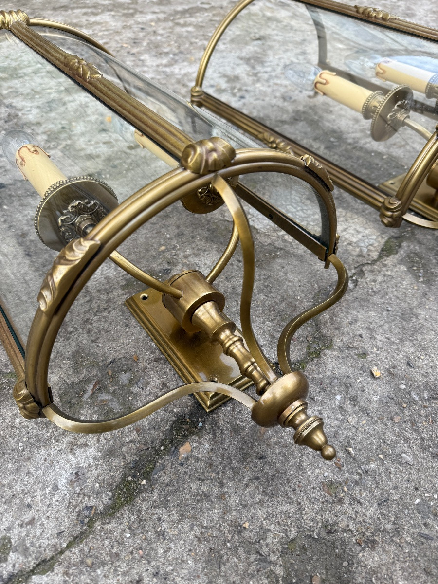 Pair Of Louis XVI Style Wall Sconces Forming Half-lanterns In Bronze And Gilt Brass -photo-4