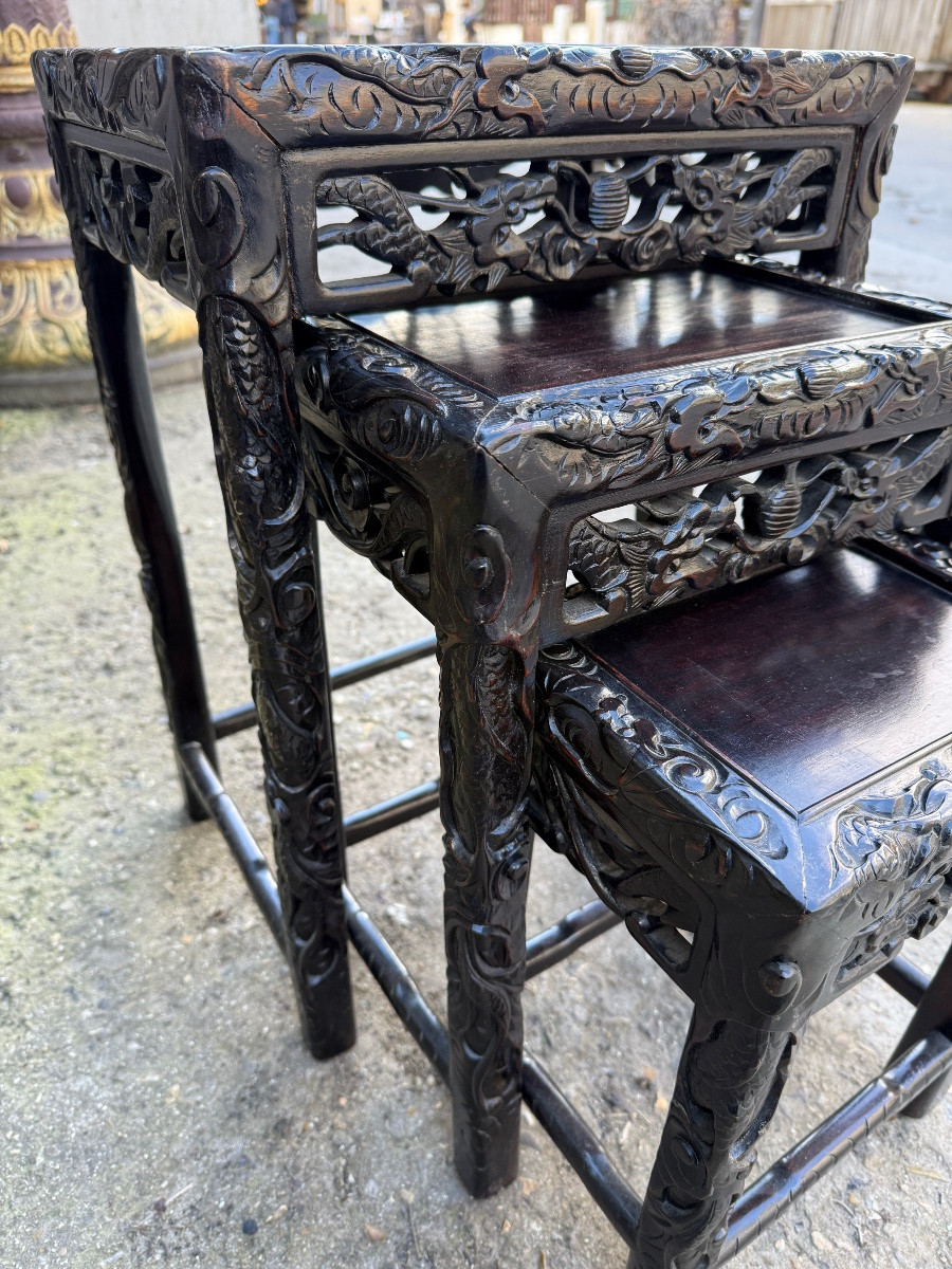 Tables gigogne asiatique en bois sculpté et ajouré, Chine, Japon XXème siècle -photo-4