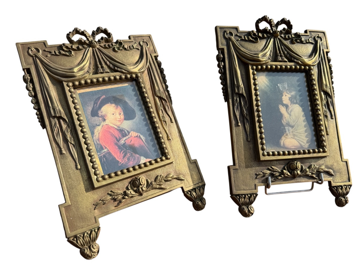 Paire de cadres à photo de style Louis XVI en bronze XIXème 