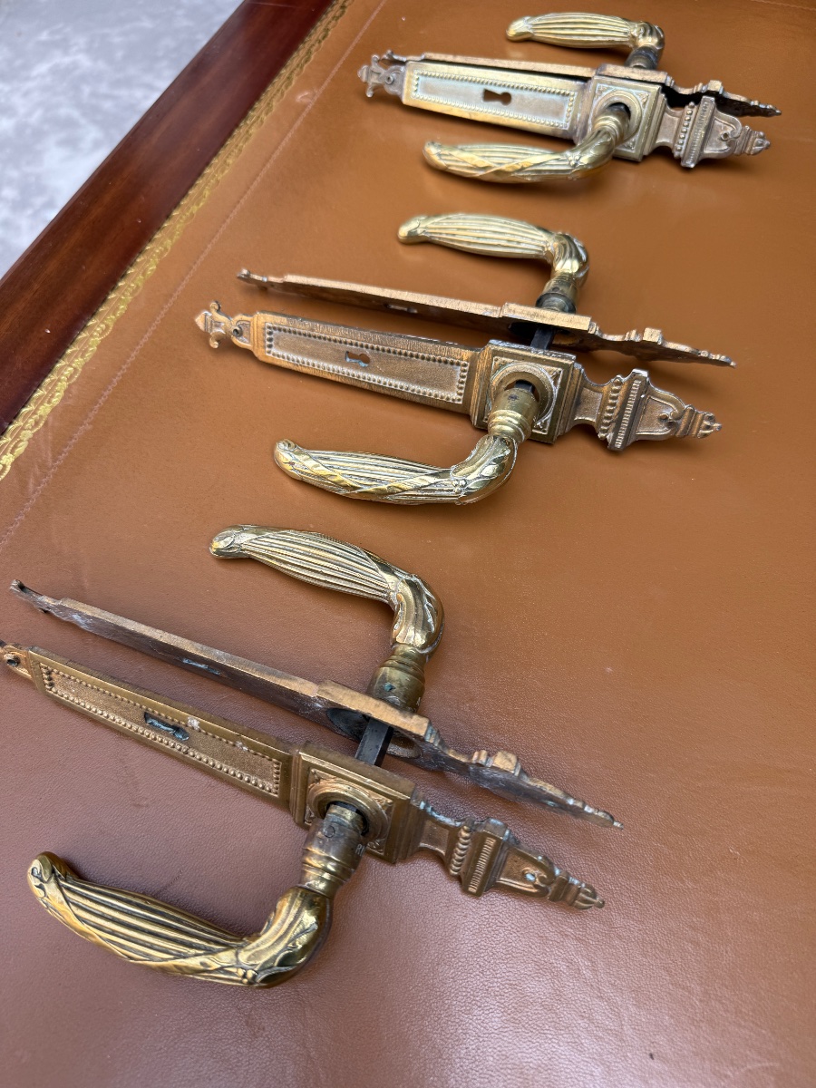 3 Pairs Of Louis XVI-style Bronze Door Handles, Circa 1900, With Protective Plates -photo-2