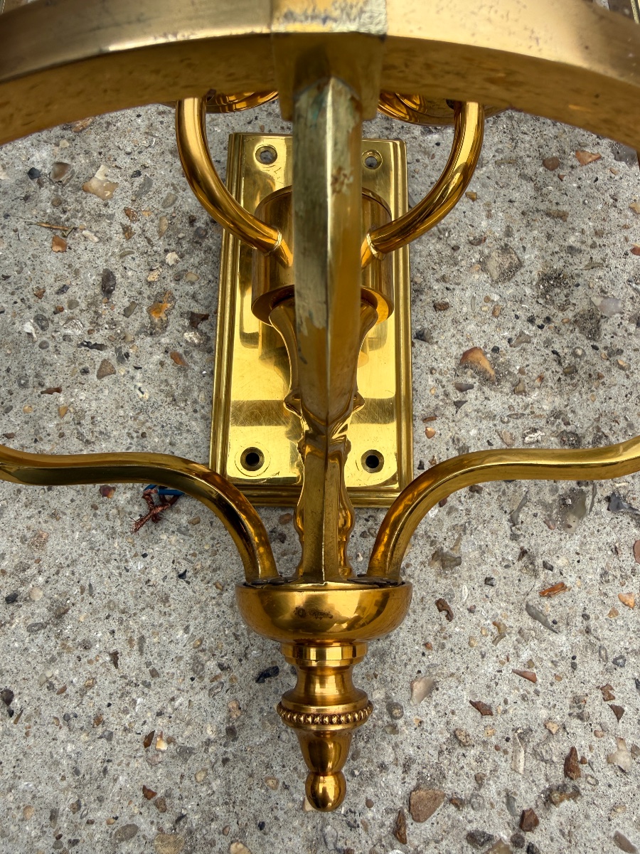 4 appliques de style Louis XVI formant des demi-lanterne en laiton.-photo-3
