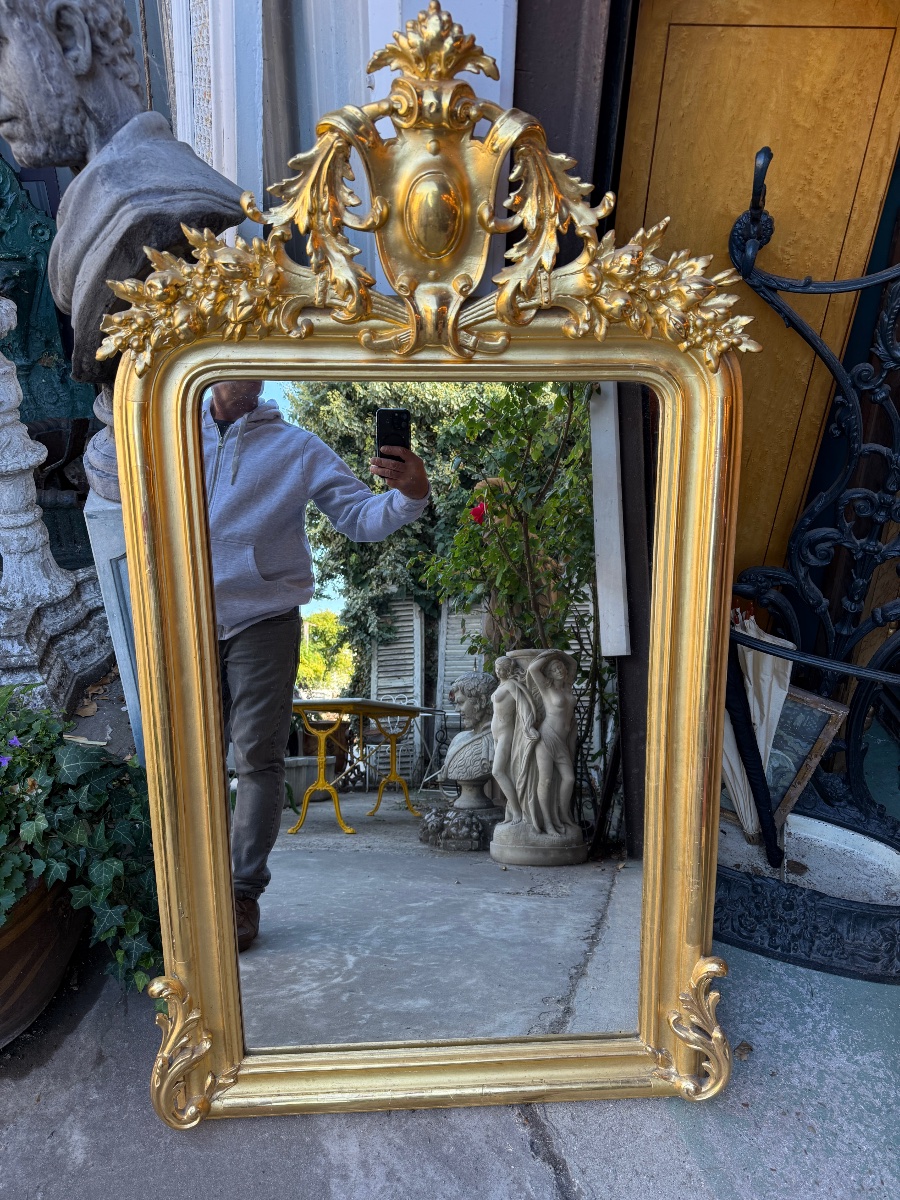 Miroir Napoléon III doré à fronton 