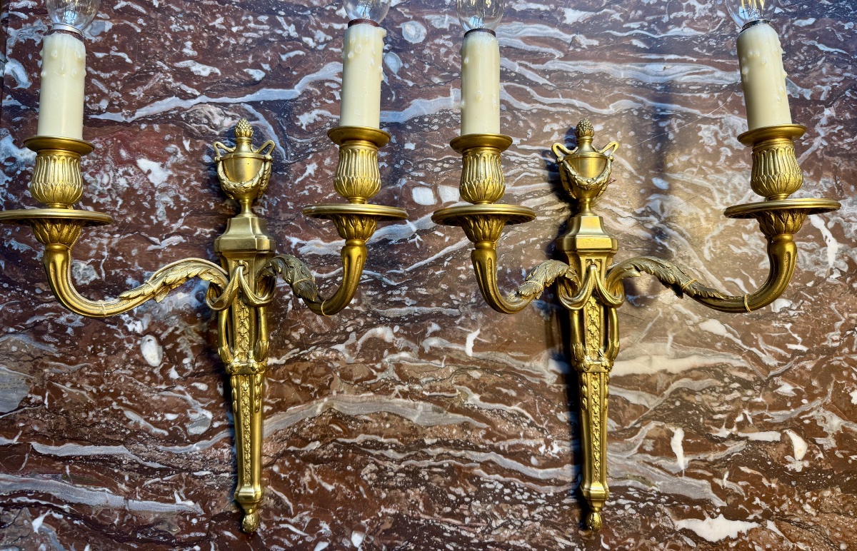 Pair Of Louis XVI-style Wall Sconces In Gilded, Chiseled Bronze, 20th Century 