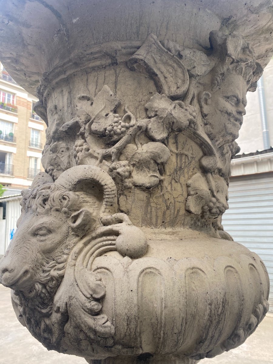 Important Pair Of Medici Vases On Plinths Decorated With Heads Of Rams, Fauna And Foliage-photo-6