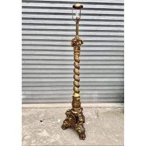 Carved And Gilded Wooden Floor Lamp, Decorated With Griffins, 19th Century. 