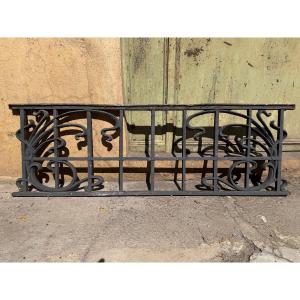 7 appuis de fenêtre / grille en fonte, époque art nouveau vers 1900