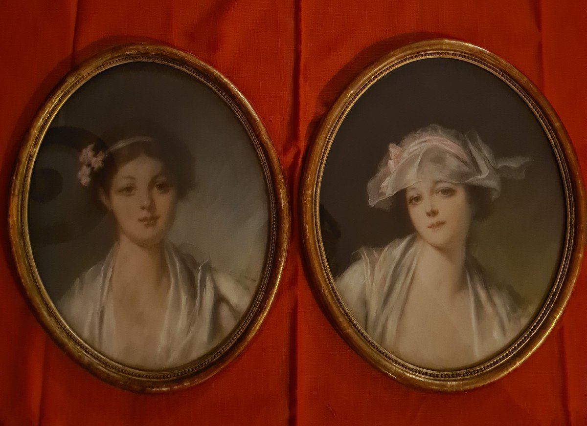 2 Portraits Jeunes femmes au fusain. Début XIX Eme