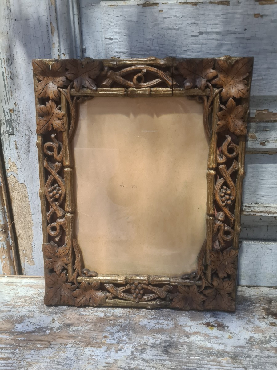 Cadre sculpté et ajouré vigne début XXeme