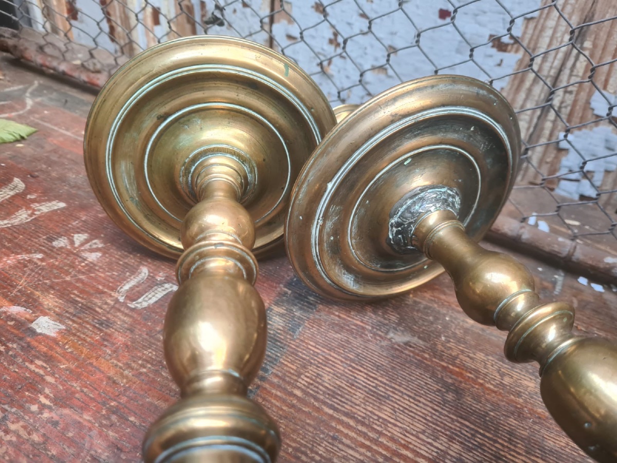 2 17th-century Bronze Candlesticks Featuring St. John The Baptist-photo-3