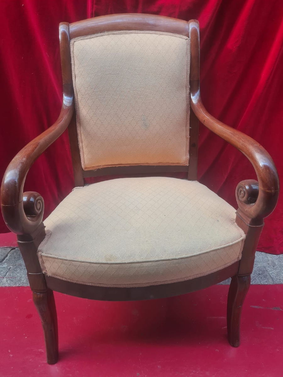 19th-century Varnished Mahogany Armchair With Armrests