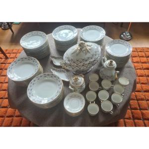 Late 19th Century Porcelain Service From Old Paris
