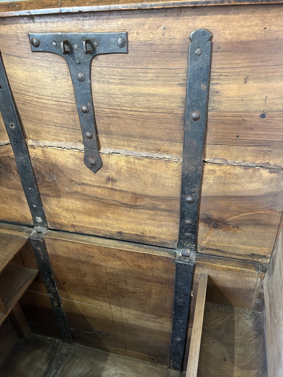 Walnut Chest-photo-4
