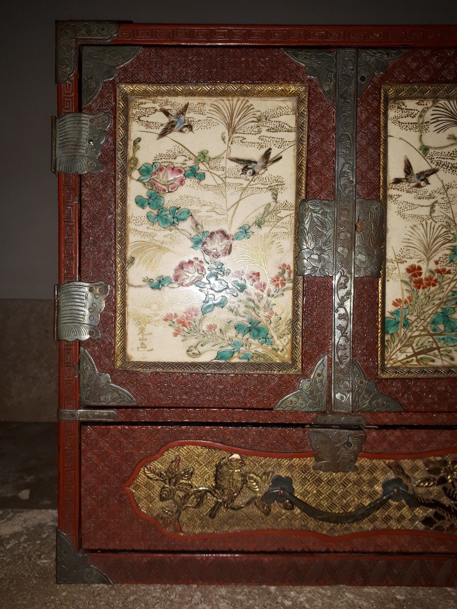 Japanese Cabinet In Cinnabar Red Lacquer, Meiji Era Japan-photo-2
