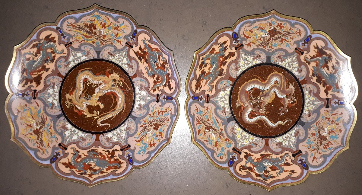 Paire De Plats Japonais En émaux Cloisonnés, Japon ère Meiji