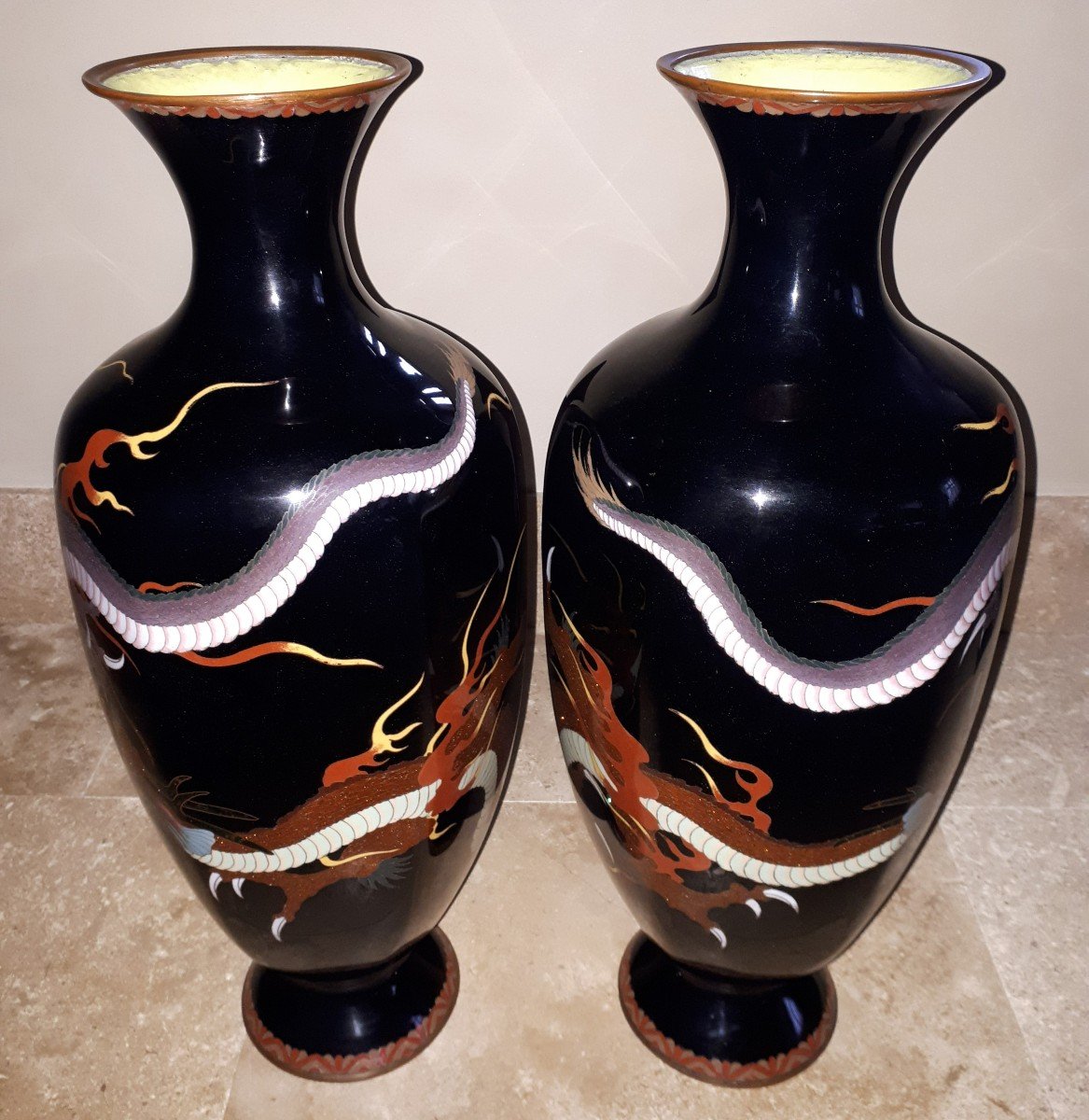 Paire De Vases Japonais En émaux Cloisonnés, Japon ère Meiji-photo-1