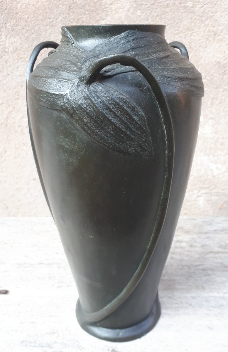 Japanese Bronze Vase Decorated With Arrow Leaves, Meiji Era Japan