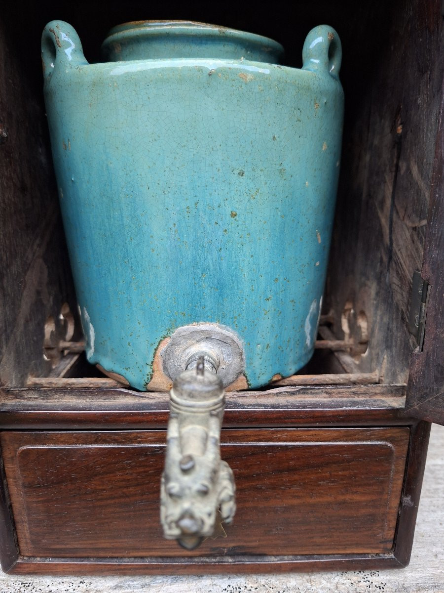 Zitan Cabinet With A Shiwan Pot, 19th Century China-photo-5