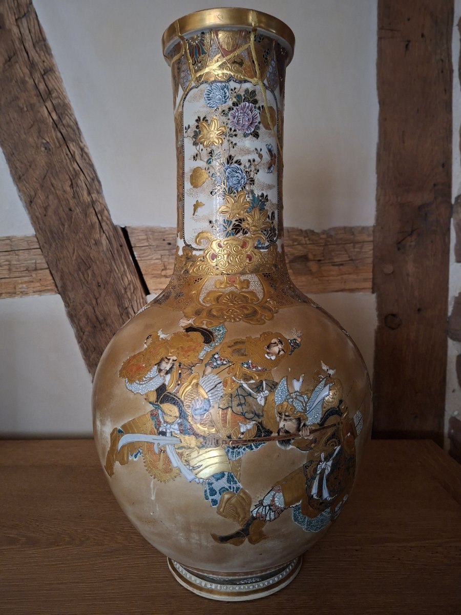 Grand vase en faïence de Satsuma, Japon ère Meiji