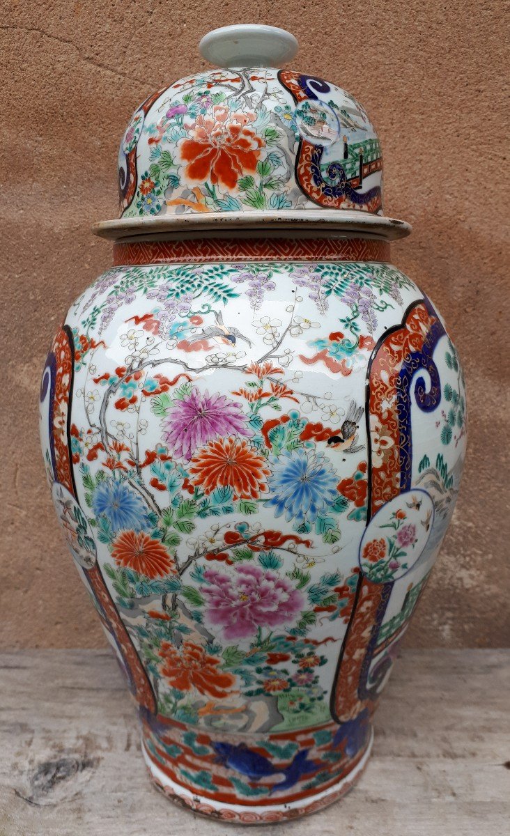 Paire De Grands Vases Japonais En Porcelaine d'Arita (Imari), Japon XIXe-photo-1