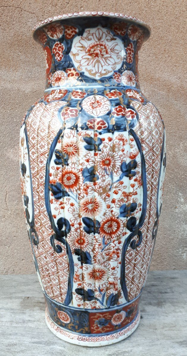 Vase Japonais En Porcelaine d'Arita à décor Imari, Japon époque d'Edo