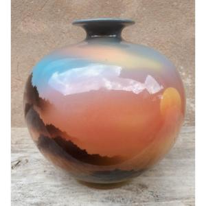 Japanese Porcelain Vase, Japan Heisei Era